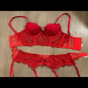 Victoria’s Secret corset push up bra with matching garter